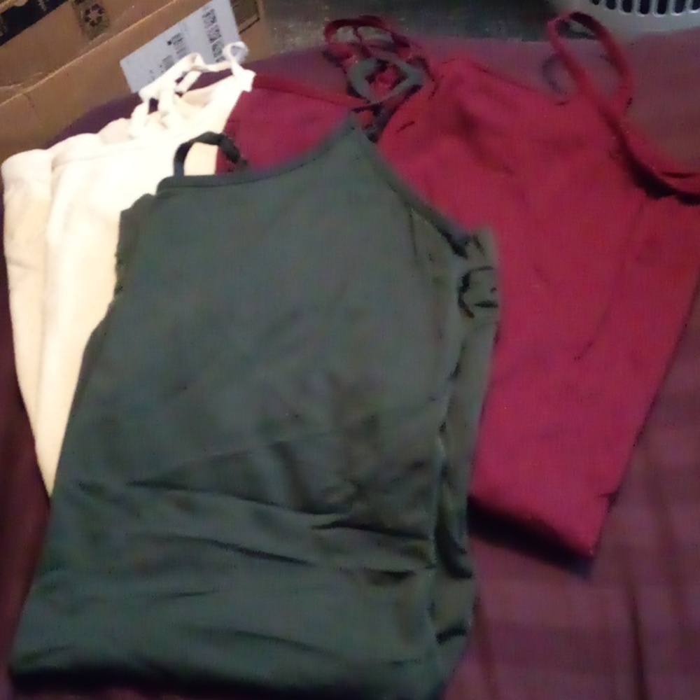 Bundle of 4 APT. 9 tank tops